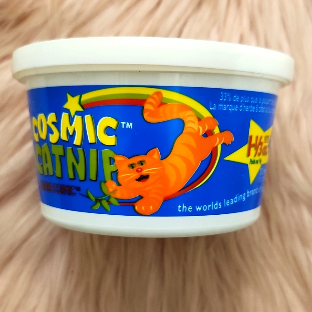 Brand New COSMIC CATNIP TUB-1 1/3oz